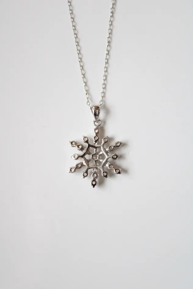 Jubilee Thrift Cubic Zirconia Snowflake Sterling Silver Pendant Necklace Necklaces