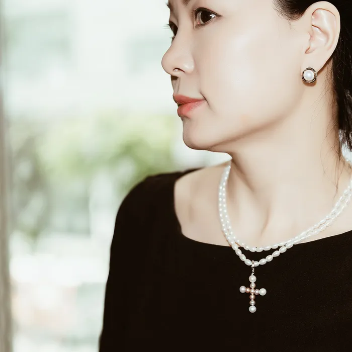 New Yorker Freshwater Pearl Earrings WE00236 Pearly Lustre Earrings