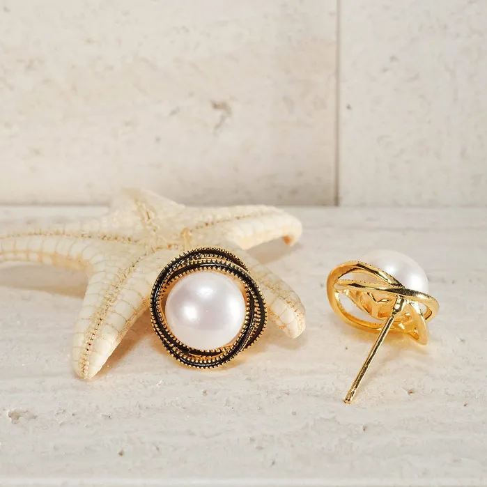 New Yorker Freshwater Pearl Earrings WE00236 Pearly Lustre Earrings