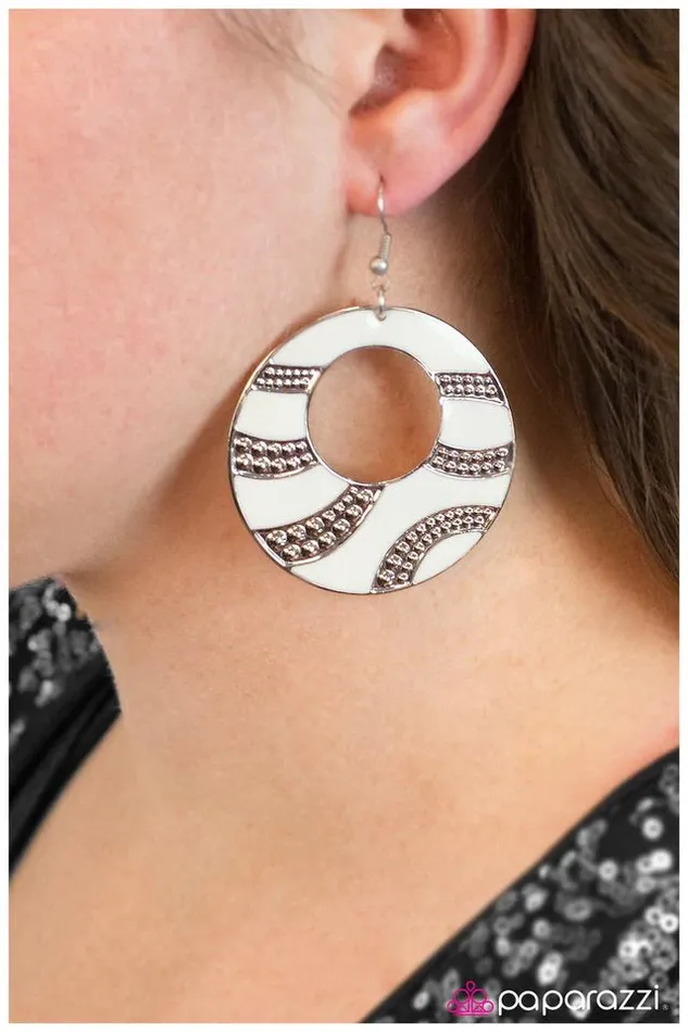 Paparazzi Jewelry Earrings Paparazzi Earring Dazed and Confused White