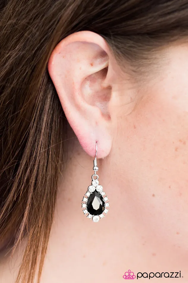 Paparazzi Jewelry Earrings Paparazzi Earring Royal Dance Hall Black