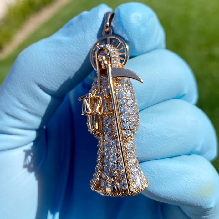 PreStyled Sets La Santa Muerte Pendant Iced Flooded Out 18K Gold Finish Small 2 Xuping PreStyled Sets La Santa Muerte Pendant Iced Flooded Out 18K Gold Finish Small 2 Xuping