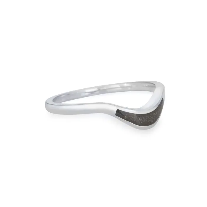 Wave Cremation Ring in 14K White Gold closebymejewelry Rings