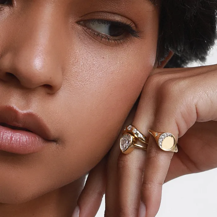 White Diamond Bomb Band Marrow Fine Rings White Diamond Bomb Band Marrow Fine Rings