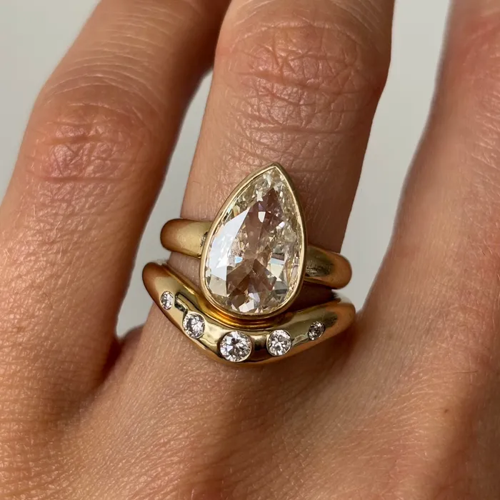 White Diamond Bomb Band Marrow Fine Rings White Diamond Bomb Band Marrow Fine Rings