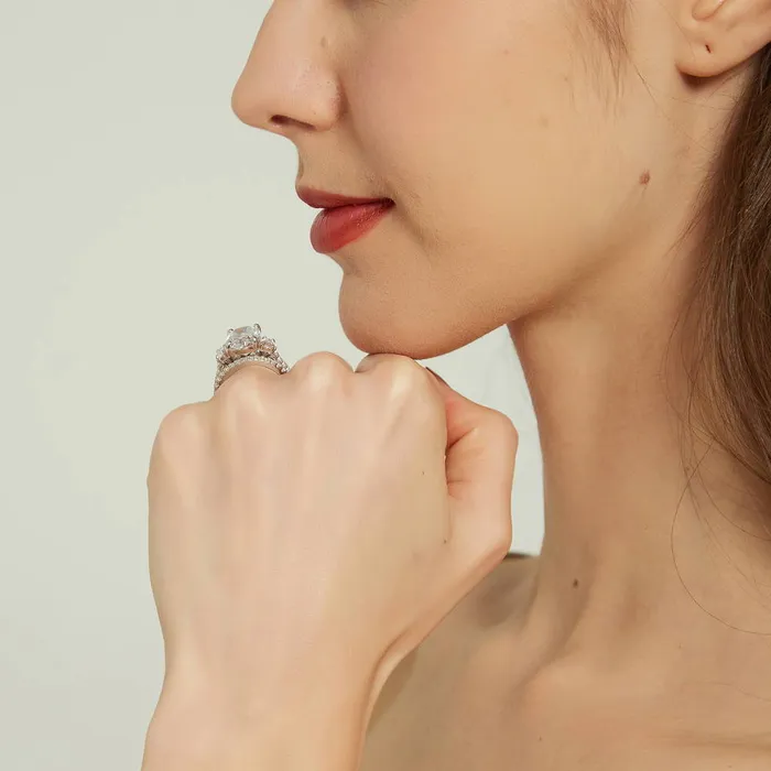 BERRICLE Rings 3Stone 55ct Oval CZ Ring Set in Sterling Silver