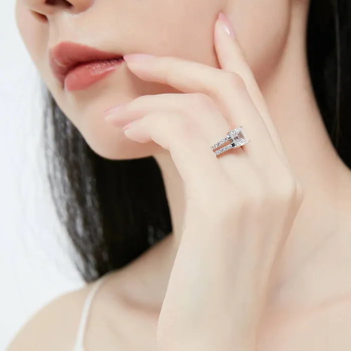 BERRICLE Rings Solitaire 2ct Princess CZ Split Shank Ring Set in Sterling Silver