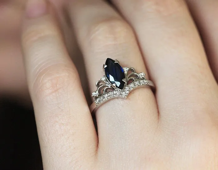 Mariella Blue Sapphire Diamond Ring capucinne Rings