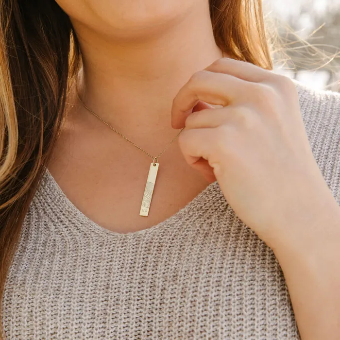 PreStyled Sets Legacy Touch 14k Yellow Gold Vertical Bar Pendant