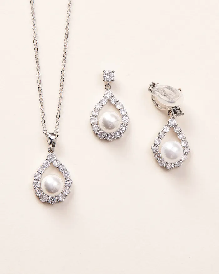 Earrings Elegance Pearl Bridesmaid Gift Set w Clip Earrings Dareth Colburn 
