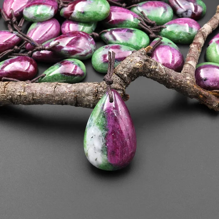 Natural Red Ruby Green Zoisite Pendant Teardrop Gemstone A4 Intrinsic Trading Necklaces Natural Red Ruby Green Zoisite Pendant Teardrop Gemstone A4 Intrinsic Trading Necklaces