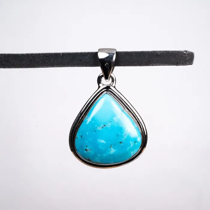Necklaces InnerVision Crystals Arizona Turquoise Pendant 725 g 34x21mm 925 Silver Necklaces InnerVision Crystals Arizona Turquoise Pendant 725 g 34x21mm 925 Silver