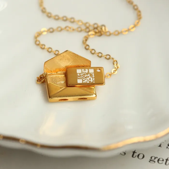 Necklaces LOULOUROSE Soundbyte Petite Love Letter Necklace
