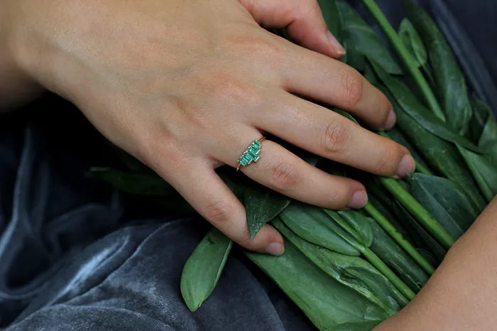 Rings ARTEMER Baguette Cut Emeralds Engagement Ring Art Deco Emerald Ring