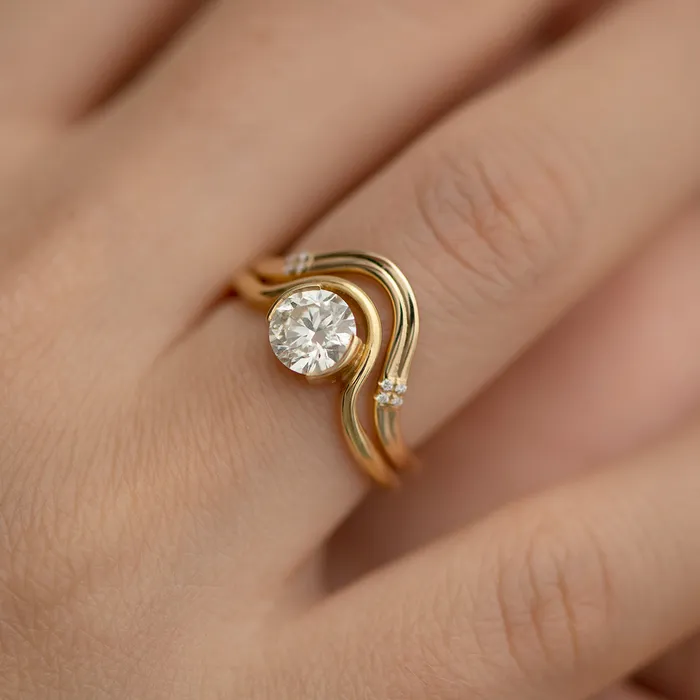 Rings ARTEMER Golden Lasso Wedding Band with Diamond Detailing