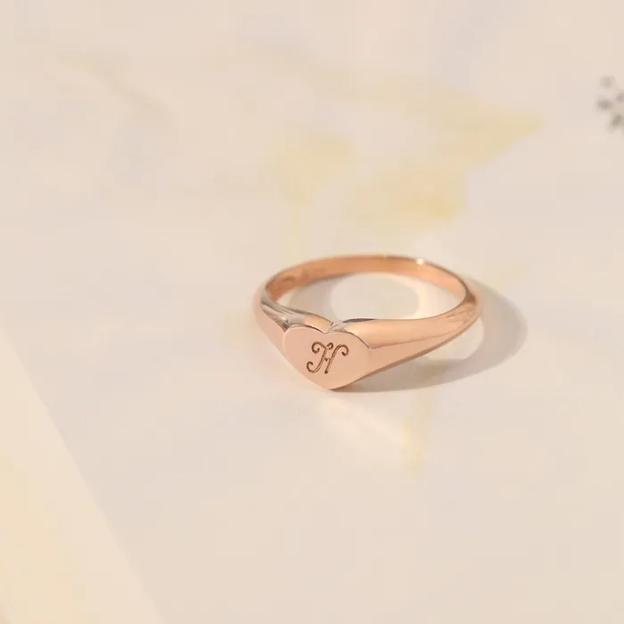 Rings LOULOUROSE Petite Heart Signet Ring