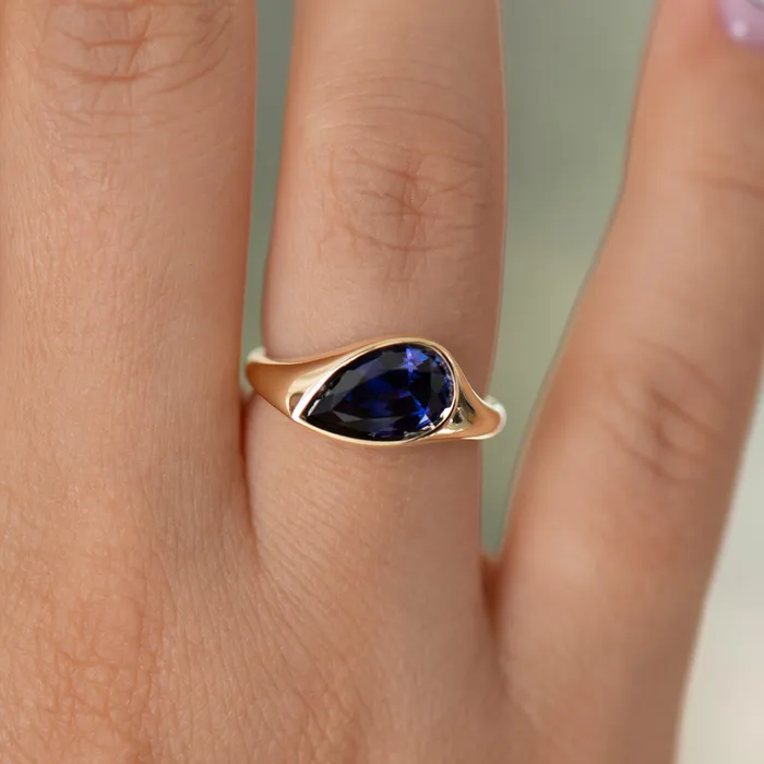 Rings Pear Shape Sapphire Solitaire Ring in Violet Purple ARTEMER