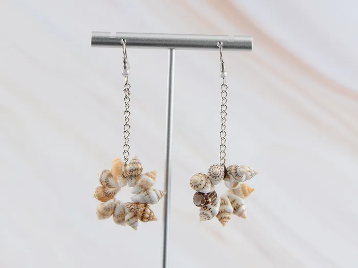 Alilang Earrings Sandy Tan Brown Colored Seashell Sea Shell Flower Design Drop Earrings Alilang Earrings Sandy Tan Brown Colored Seashell Sea Shell Flower Design Drop Earrings