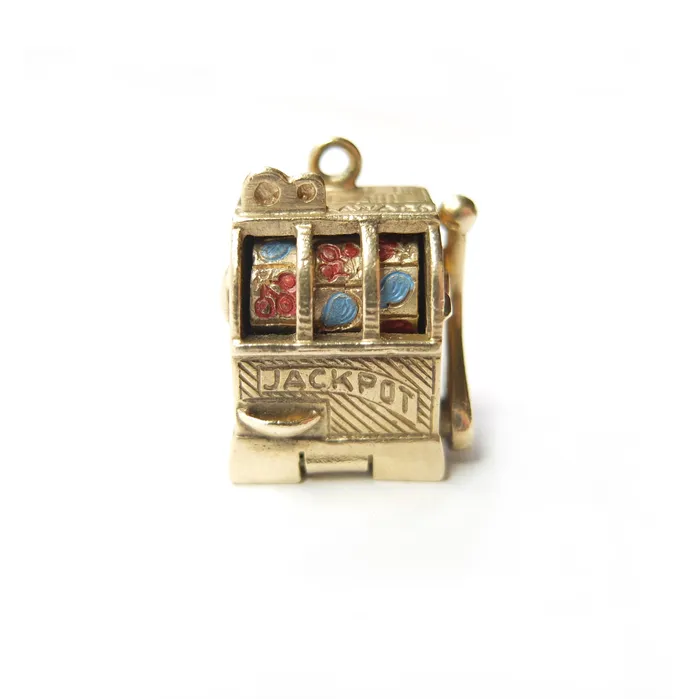 Charm Necklaces aliceeden Vintage 9ct Gold Fruit Machine Charm with Pull Handle