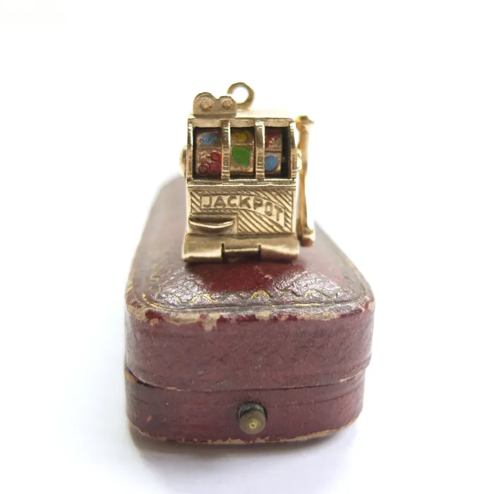 Charm Necklaces aliceeden Vintage 9ct Gold Fruit Machine Charm with Pull Handle