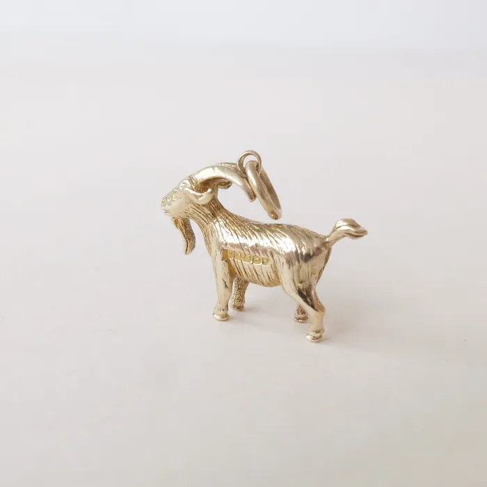 Charm Necklaces aliceeden Vintage 9ct Gold Goat Charm Pendant