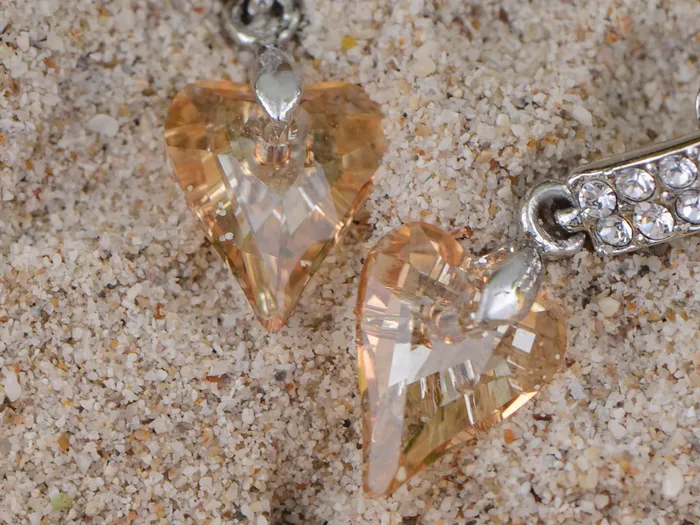 Earrings Swarovski Crystal Element Silver Pointy Heart Spade Gems Dangle Earrings Alilang Earrings Swarovski Crystal Element Silver Pointy Heart Spade Gems Dangle Earrings Alilang