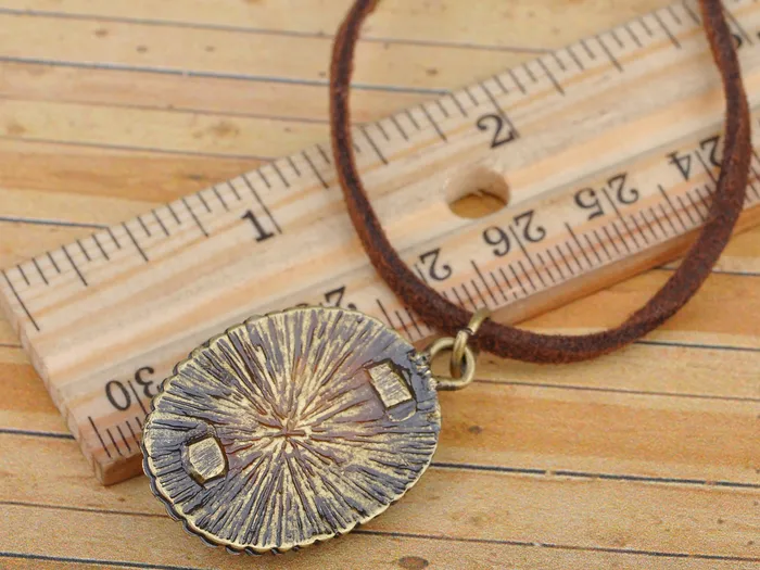 Necklaces Alilang Antique Vintage Suede Green Enamel Rose Oval Pendant Necklace Necklaces Alilang Antique Vintage Suede Green Enamel Rose Oval Pendant Necklace