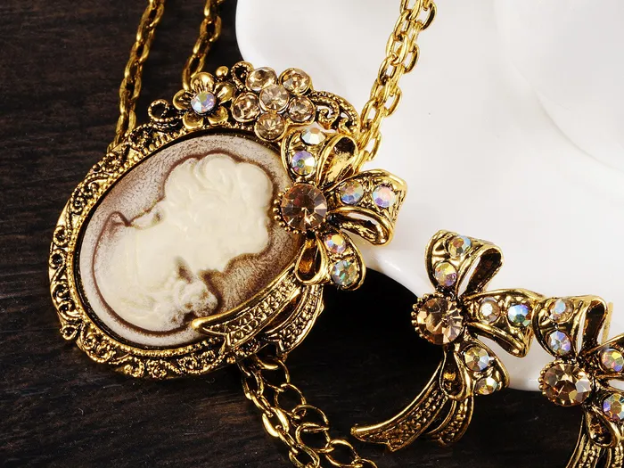 Necklaces Alilang Sculpted Yellow Rose Embellished Leaves Pendant Necklace Earrings Set Necklaces Alilang Sculpted Yellow Rose Embellished Leaves Pendant Necklace Earrings Set