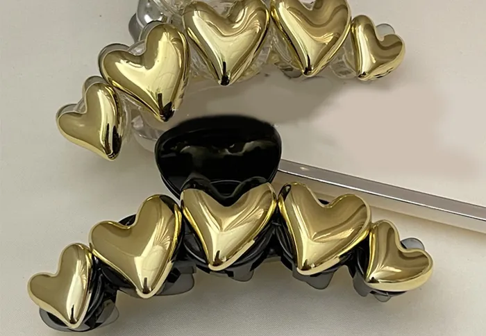 Necklaces Contrast Heart Detail Hair Claw AnnaKaci Necklaces Contrast Heart Detail Hair Claw AnnaKaci
