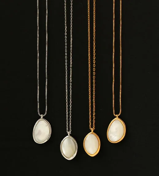 Refined by AnnaKaci Necklaces Natural Iridescent Stone Pendant Necklace