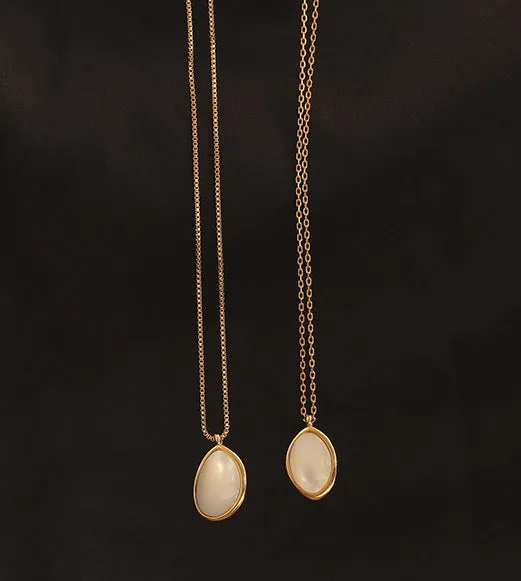 Refined by AnnaKaci Necklaces Natural Iridescent Stone Pendant Necklace